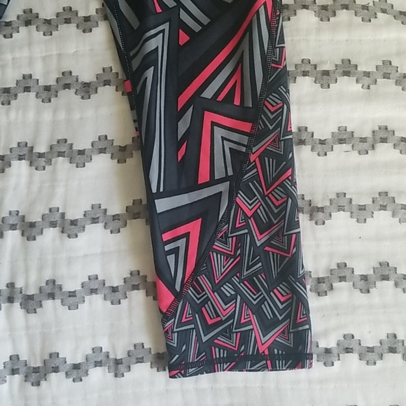 Fabletics Highrise Capris Running Leggings - Picture 2 of 4